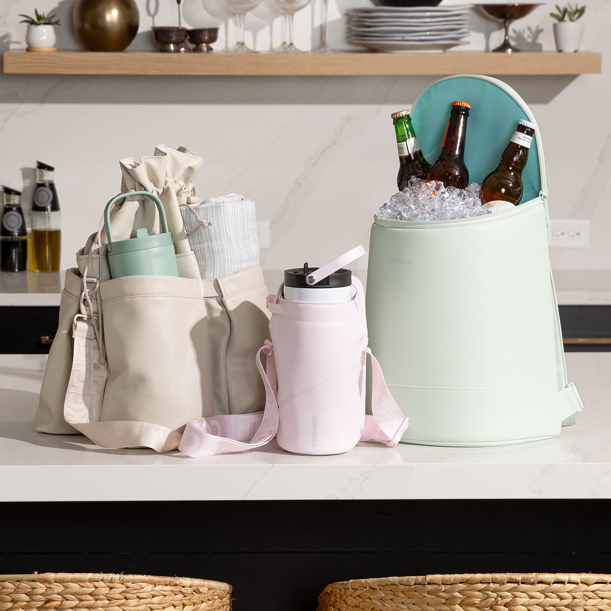 beverage-bucket-bag-a8 6c4793ad3b8e--group-lifestyle1.jpg